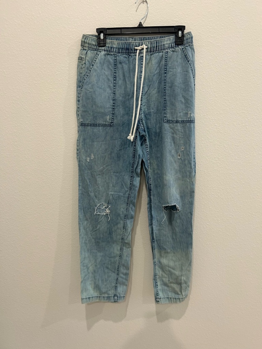 aerie Light Blue Distressed Denim Joggers, size medium